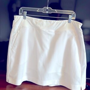EUC IBKUL Golf/Casual skirt. Size Large. ⛳️☀️